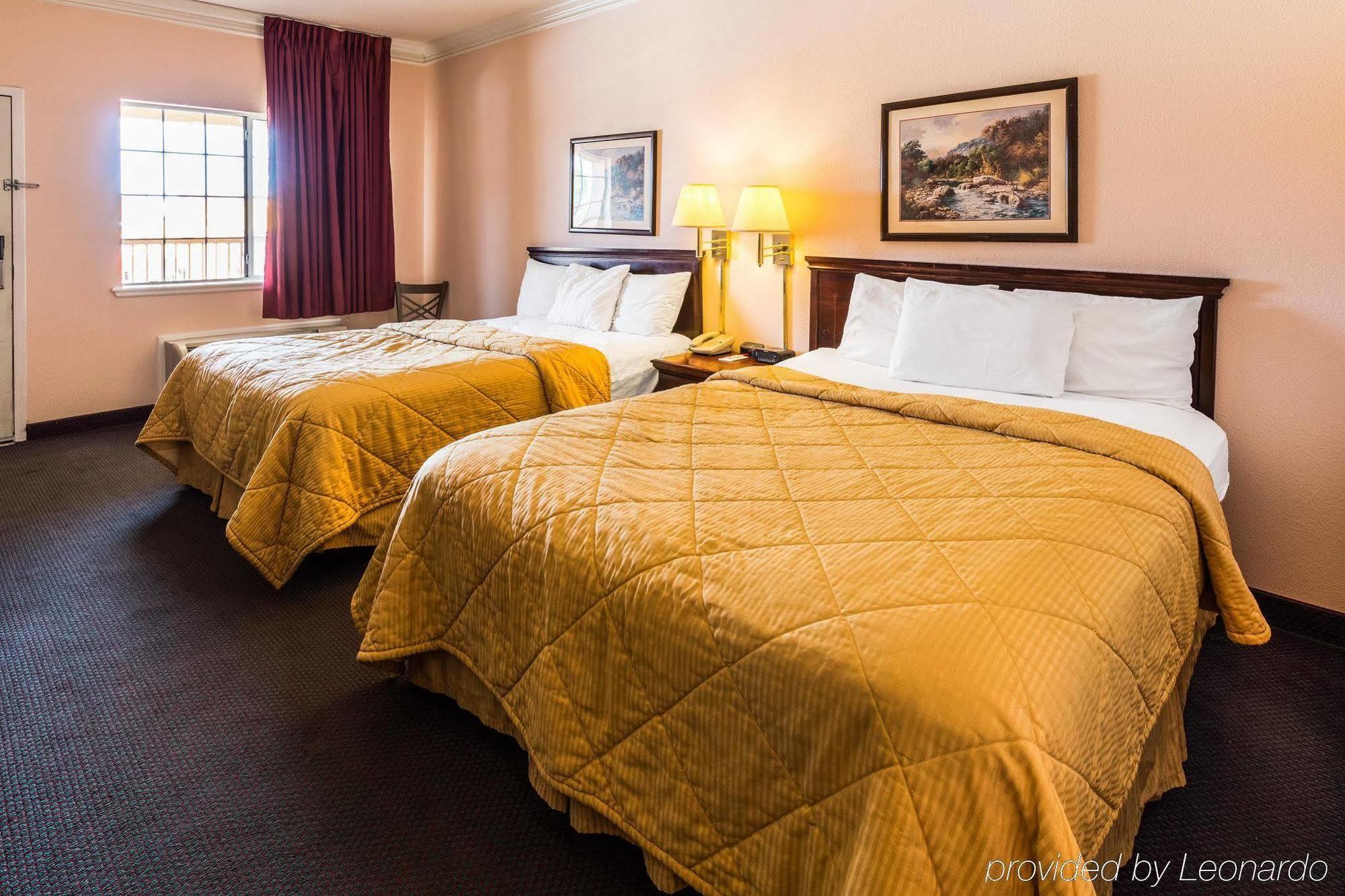 Rodeway Inn Stephenville Zewnętrze zdjęcie